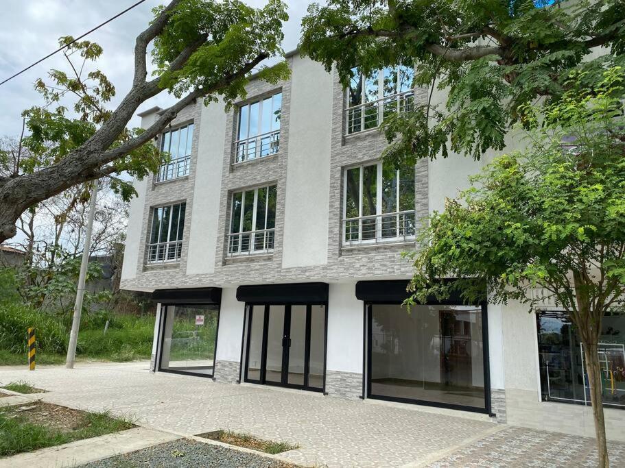 Lindo Apartamento Con Estacionamiento Buga Luaran gambar